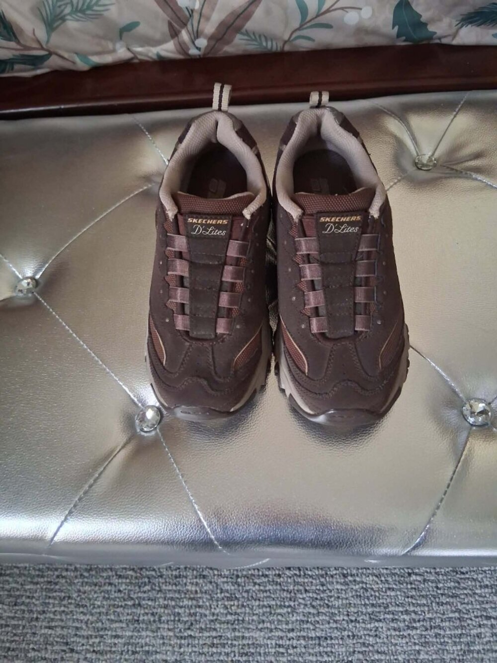 woman's size 6 brown no laces elastic front Skechers